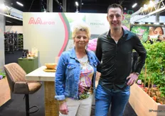 Marian en Aaron van der Burg van Aaron Seasonal Plants om hun stamrozen en kuipplanten assortiment te promoten. Zij leveren producten in potmaat 24, 23, 21, 19 en 15.